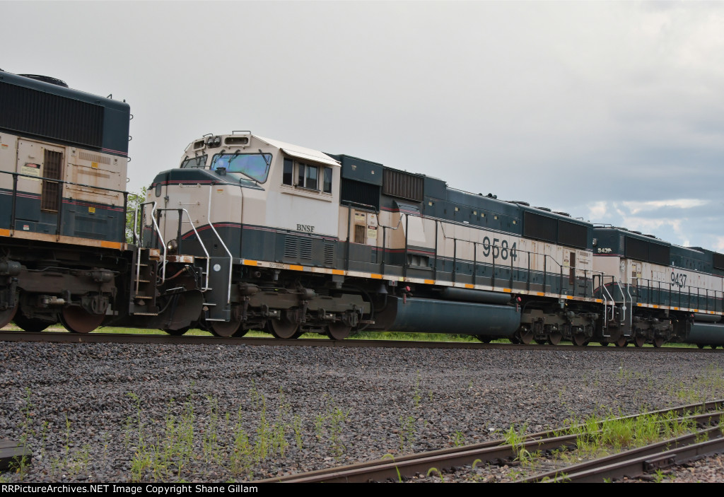 BNSF 9584 Roster shot.